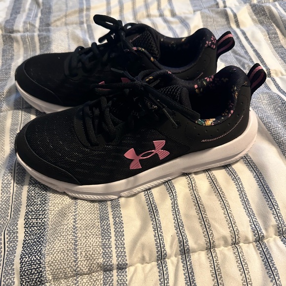 Under Armour Black Sneakers with Pink Accents - Picture 1 of 9